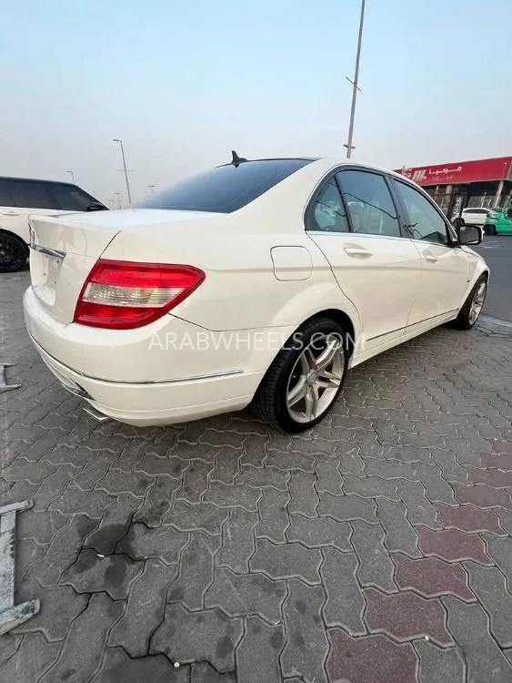 Mercedes Benz C Class 2008 for Sale in Sharjah Image-9
