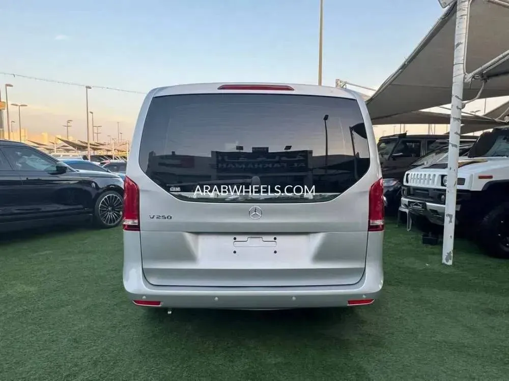 Mercedes Benz V Class 2020 for Sale in Dubai Image-5