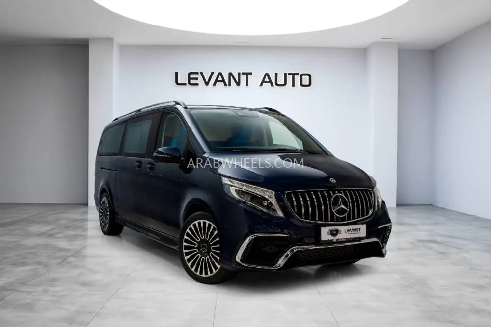 Mercedes Benz V Class 2022 for Sale in Dubai Image-1