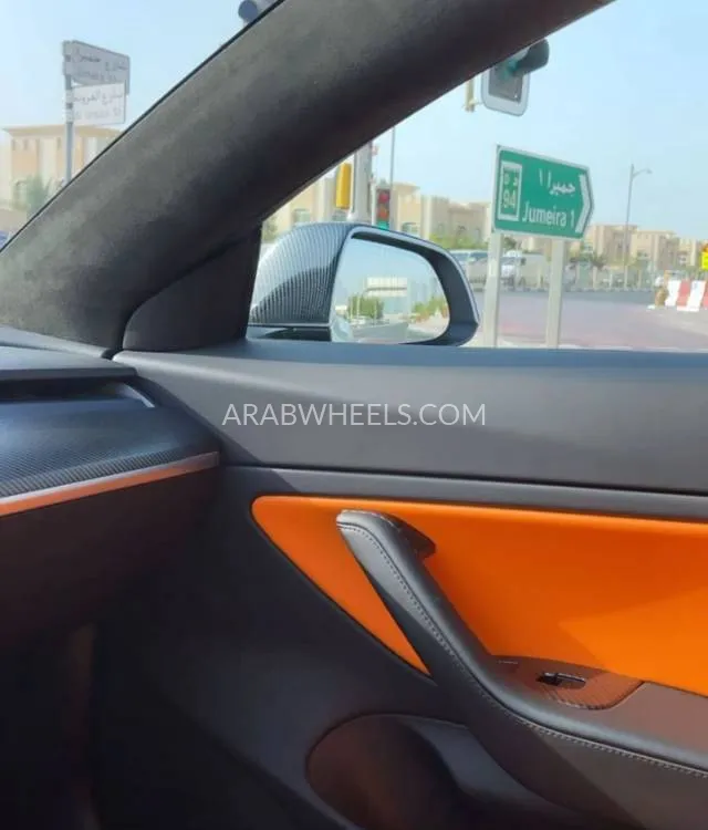 Tesla Model 3 2021 for Sale in Sharjah Image-5