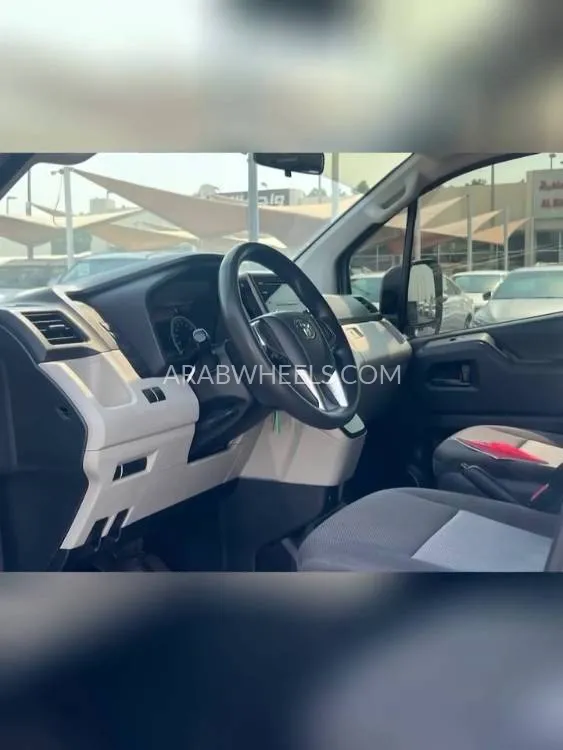 Toyota Hiace 2021 for Sale in Ras Al Khaimah Image-15