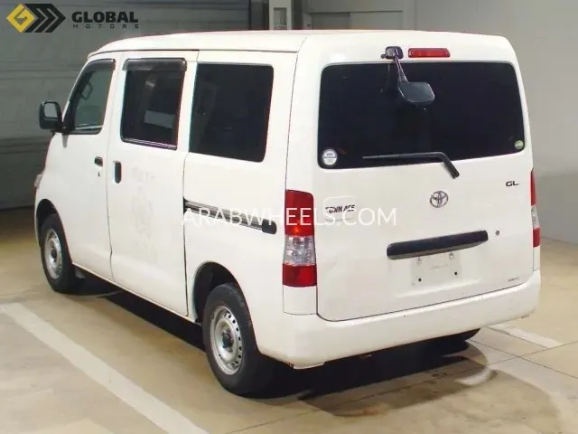 تويوتا تاون آيس 2013 for Sale in دبي Image-2