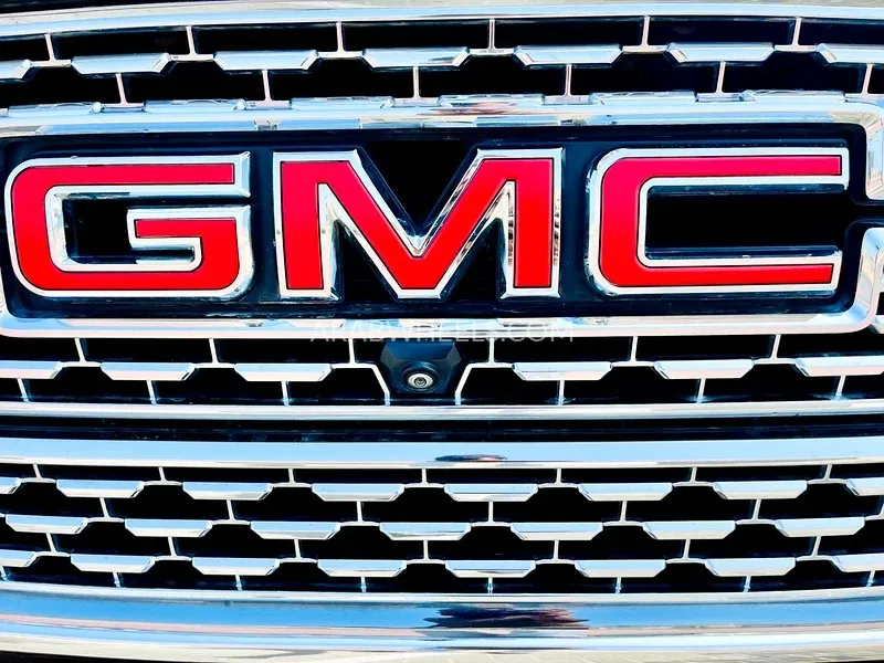 GMC Sierra 2019 for Sale in Fujairah Image-15