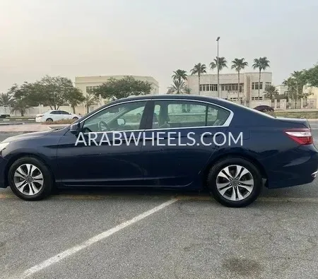 Honda Accord 2017 for Sale in Dubai Image-5