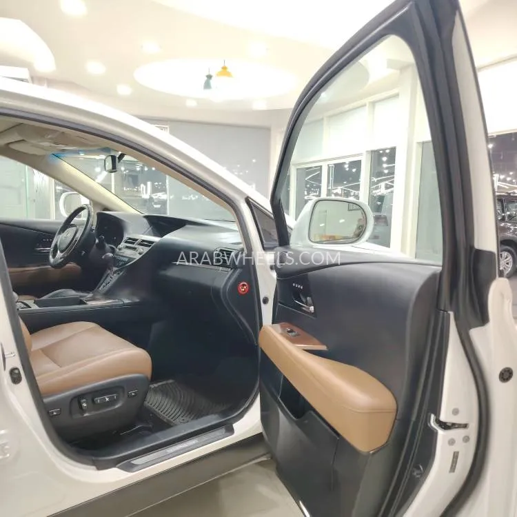 Lexus RX 2015 for Sale in Sharjah Image-6