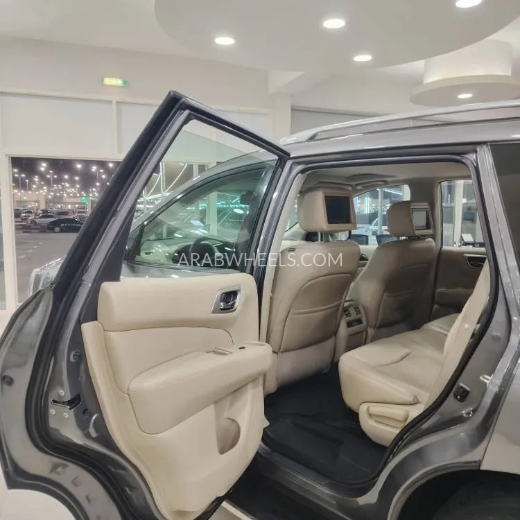 نيسان باثفايندر 2017 for Sale in الشارقة Image-4