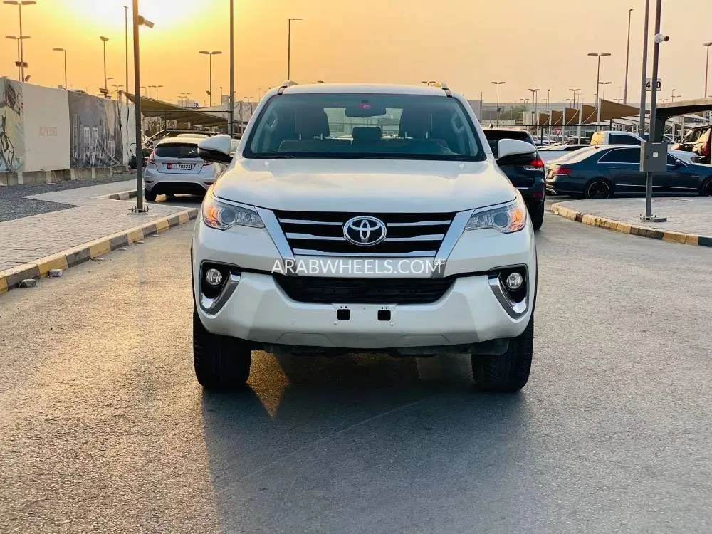 Toyota Fortuner 2020 for Sale in Sharjah Image-2