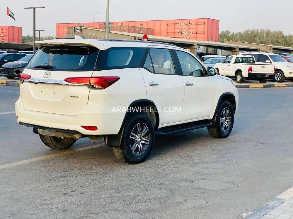 Toyota Fortuner 2020 for Sale in Sharjah Image-13