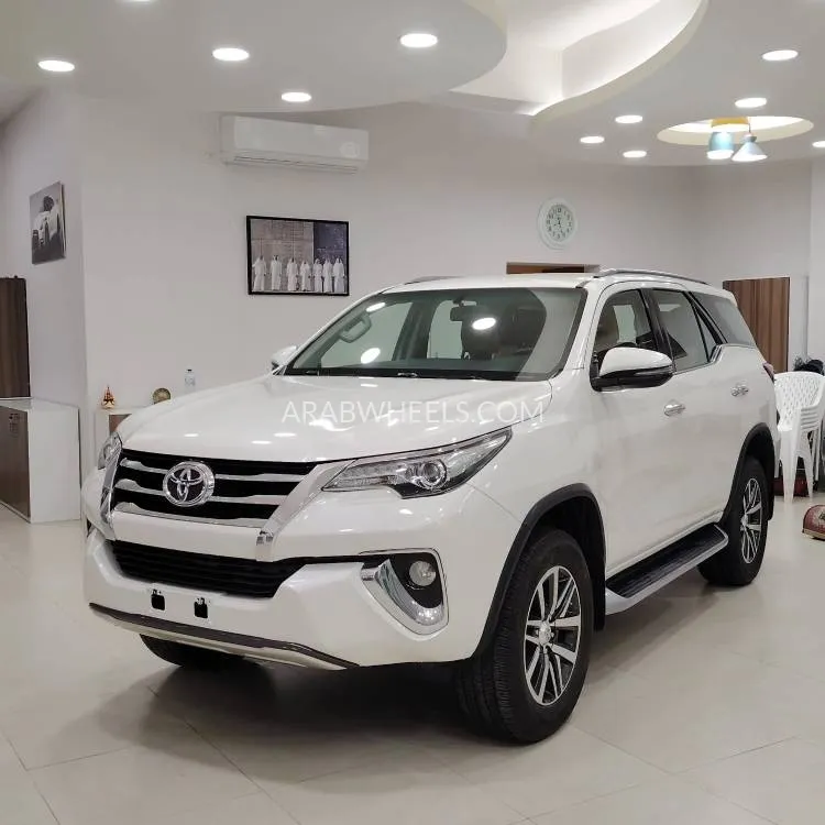 Toyota Fortuner 2020 for Sale in Sharjah Image-1