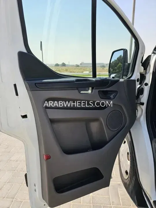 Ford Transit 2019 for Sale in Sharjah Image-17