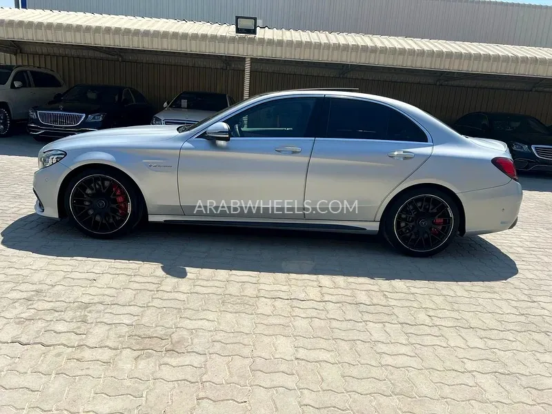 Mercedes Benz C Class 2019 for Sale in Ajman Image-6