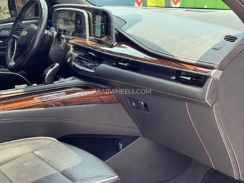 Cadillac Escalade 2022 for Sale in Dubai Image-19