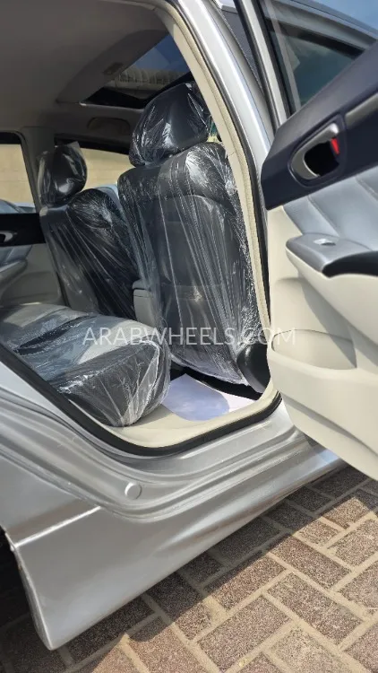 Honda Civic 2006 for Sale in Sharjah Image-19