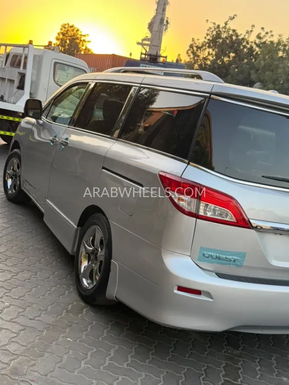 Nissan Quest 2012 for Sale in Sharjah Image-12