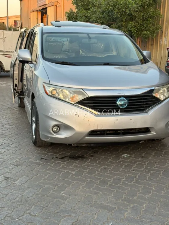 Nissan Quest 2012 for Sale in Sharjah Image-17