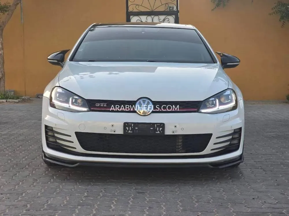  فولكس واجن جولف 2015 for Sale in أم القيوين Image-4