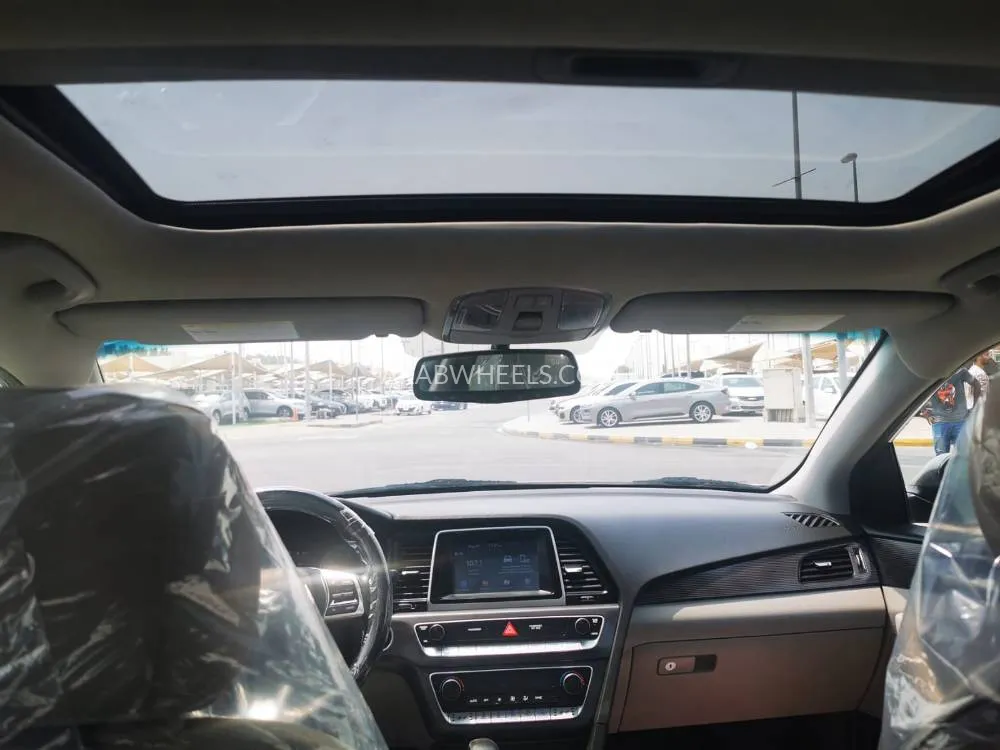 هيونداي سوناتا 2018 for Sale in دبي Image-12