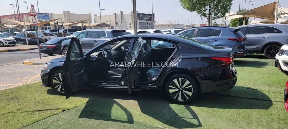 Nissan Altima 2021 for Sale in Dubai Image-13