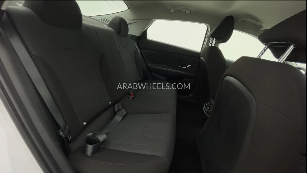 Hyundai Elantra 2023 for Sale in Dubai Image-25