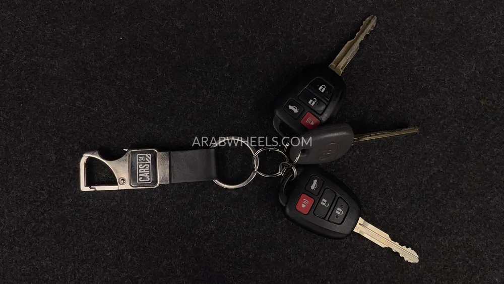 تويوتا كورولا 2019 for Sale in دبي Image-24