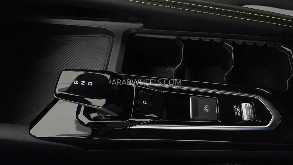 Geely Coolray 2025 for Sale in Dubai Image-18