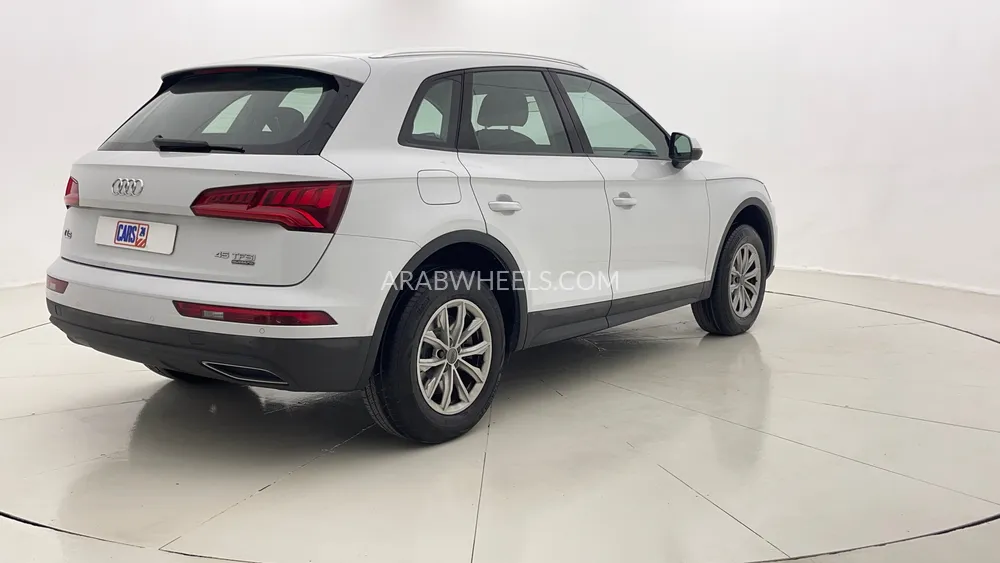 Audi Q5 2019 for Sale in Dubai Image-3