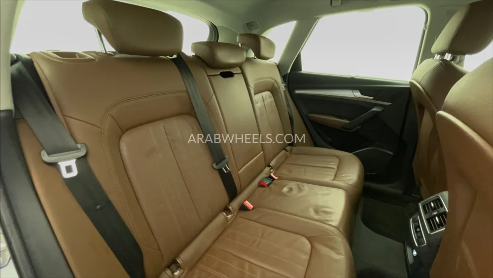 Audi Q5 2019 for Sale in Dubai Image-25