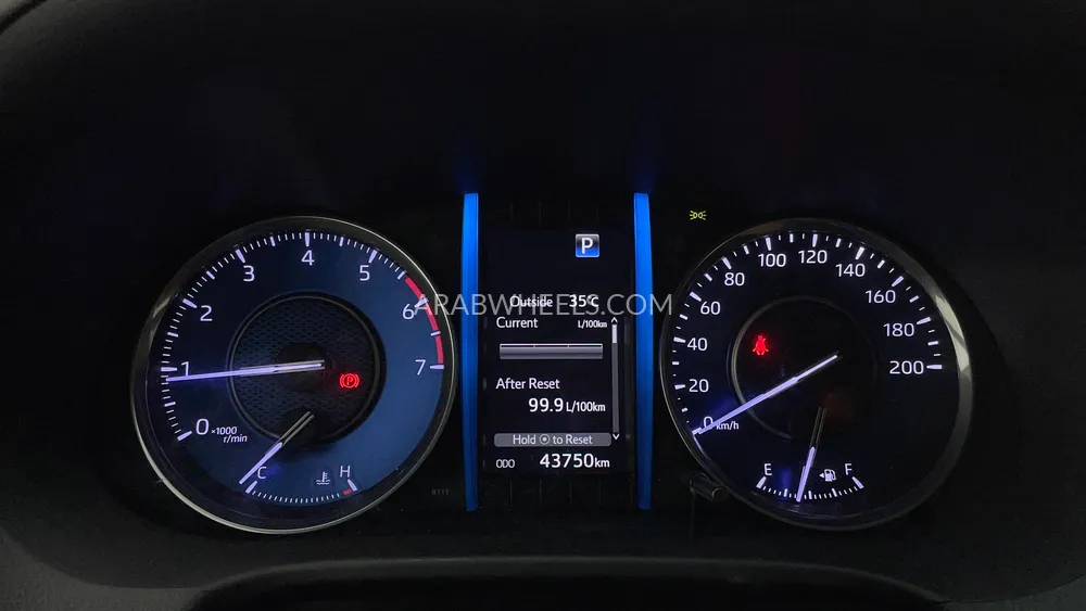 Toyota Fortuner 2024 for Sale in Dubai Image-13