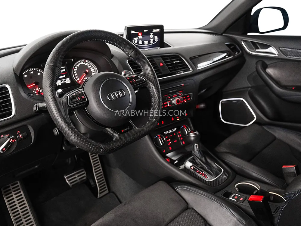 أودي RS Q3 2017 for Sale in دبي Image-7