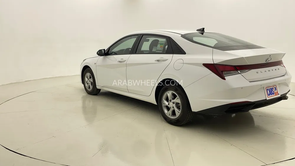 Hyundai Elantra 2023 for Sale in Dubai Image-5