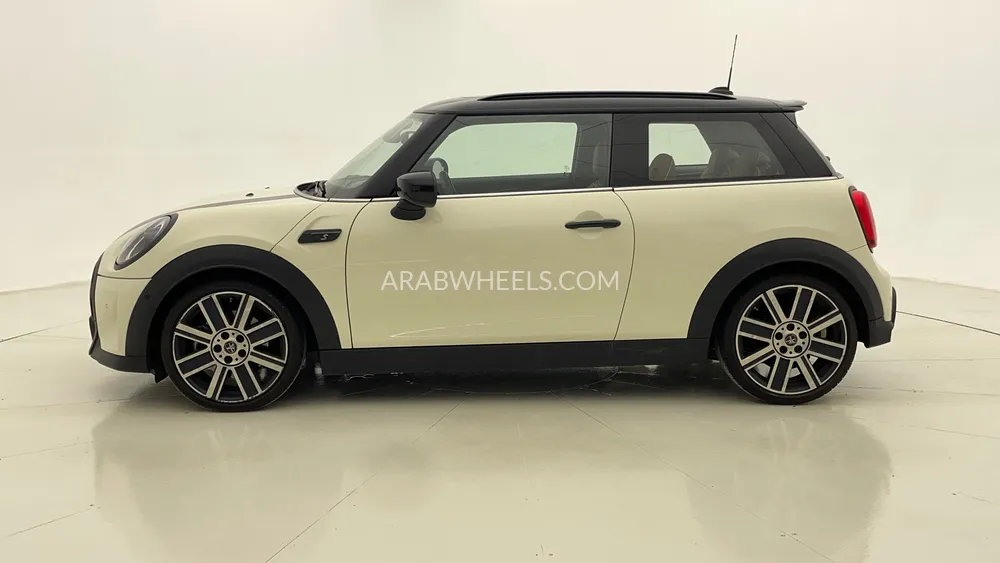 Mini Cooper 2023 for Sale in Dubai Image-6