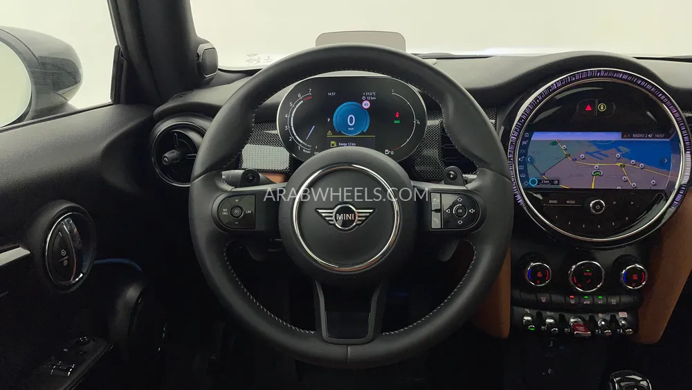 Mini Cooper 2023 for Sale in Dubai Image-17