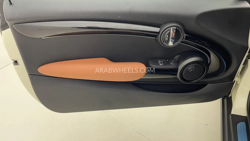 Mini Cooper 2023 for Sale in Dubai Image-19