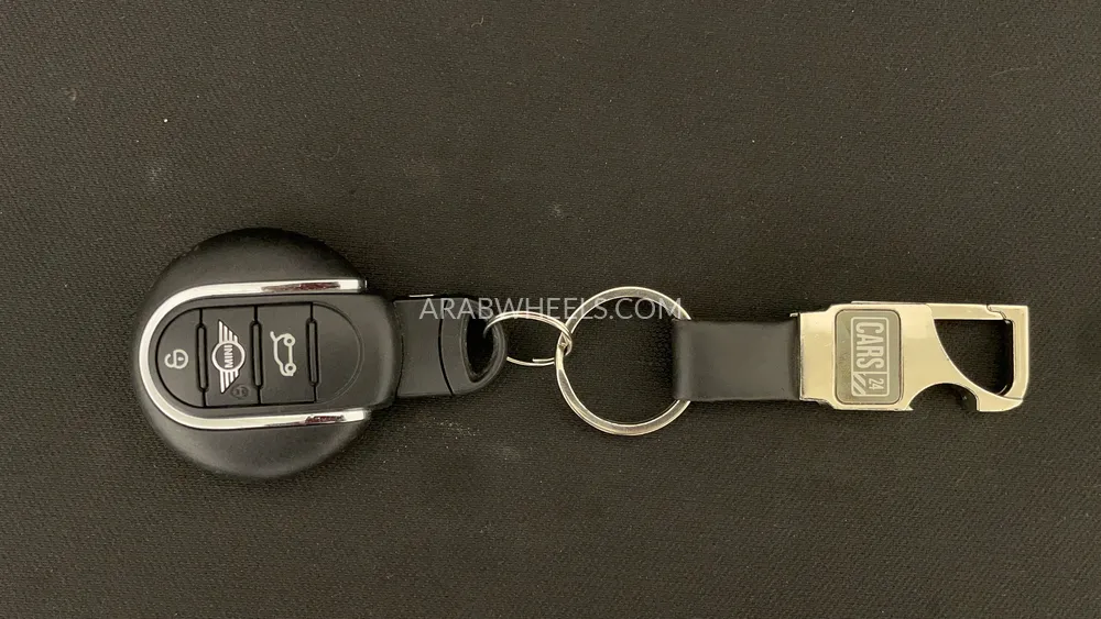 Mini Cooper 2023 for Sale in Dubai Image-28