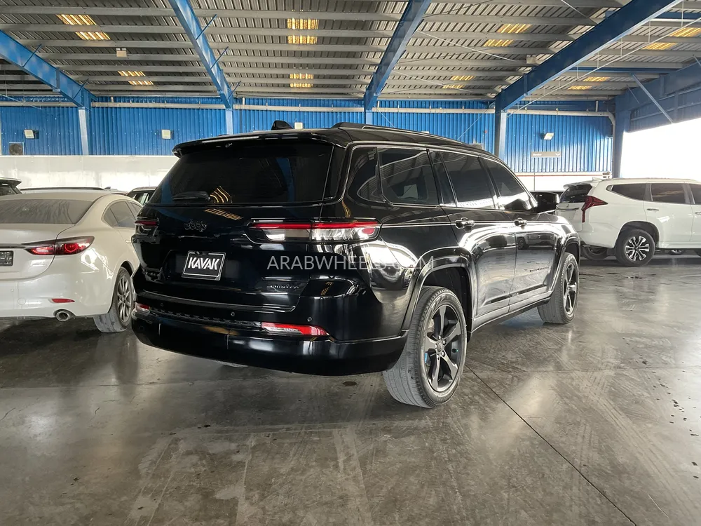 Jeep Grand Cherokee L 2023 for Sale in Sharjah Image-4