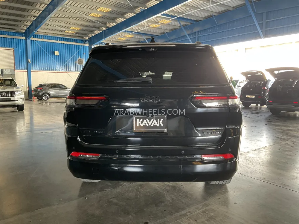 Jeep Grand Cherokee L 2023 for Sale in Sharjah Image-5