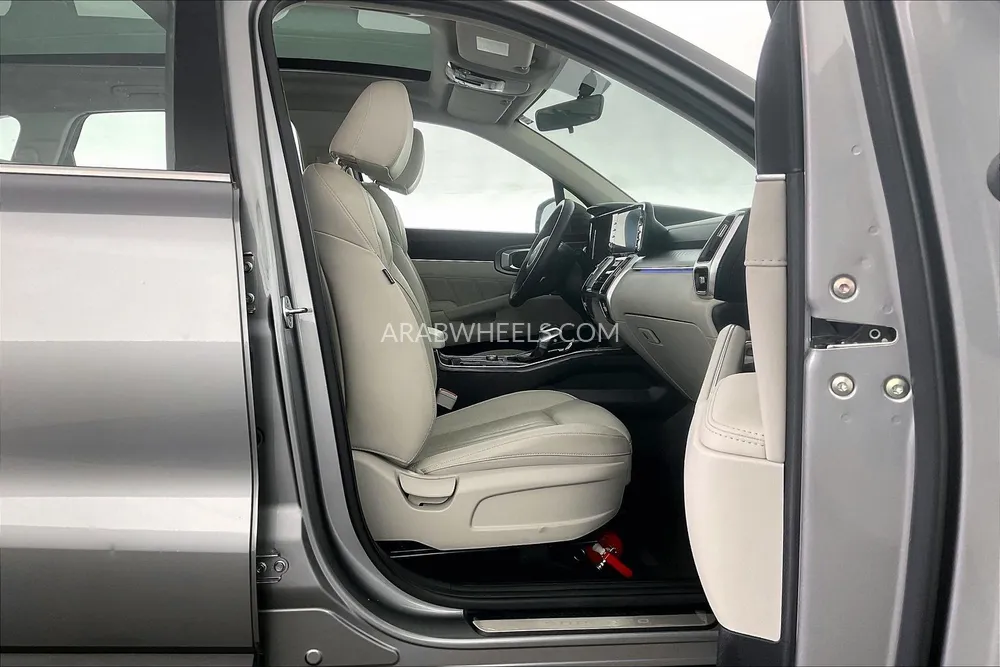 Kia Sorento 2022 for Sale in Sharjah Image-13