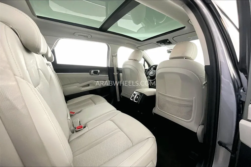 Kia Sorento 2022 for Sale in Sharjah Image-14