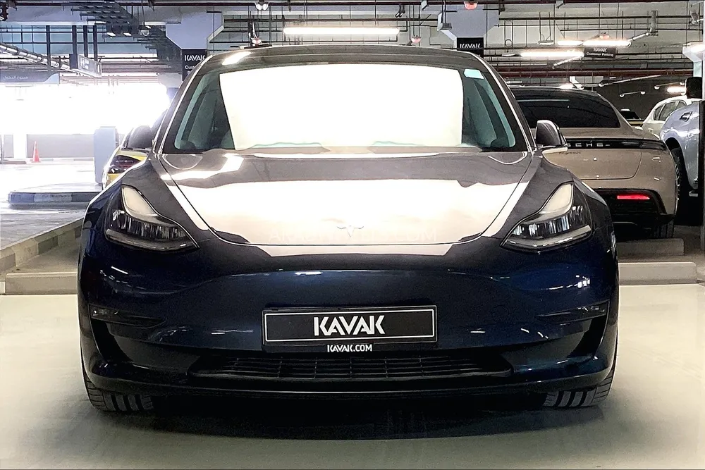 Tesla Model 3 2020 for Sale in Sharjah Image-2
