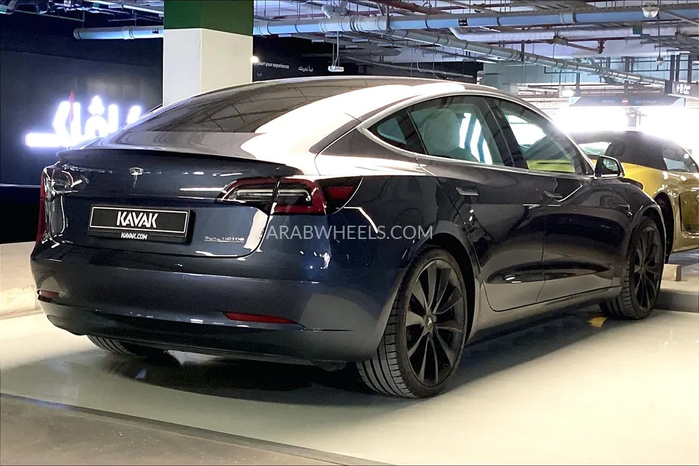 Tesla Model 3 2020 for Sale in Sharjah Image-6
