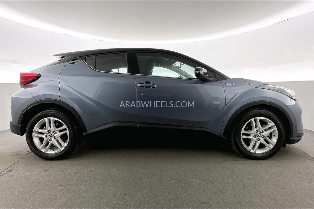 Toyota C-HR 2022 for Sale in Sharjah Image-8
