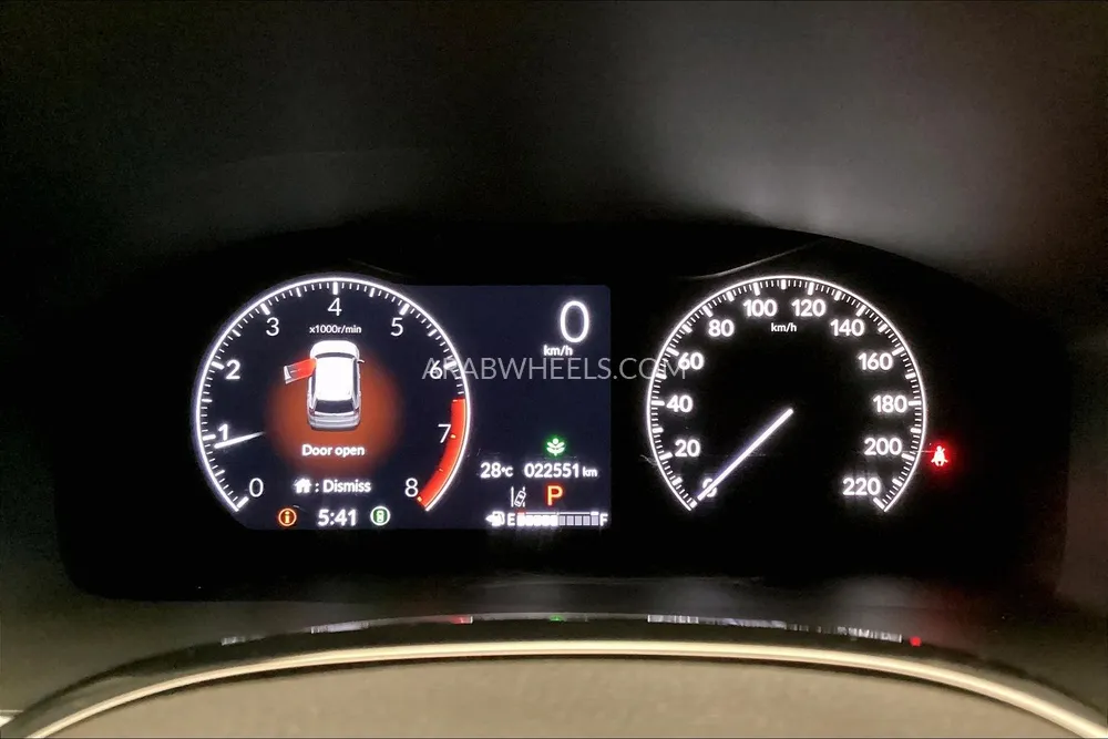 هوندا سي آر-في 2024 for Sale in الشارقة Image-12