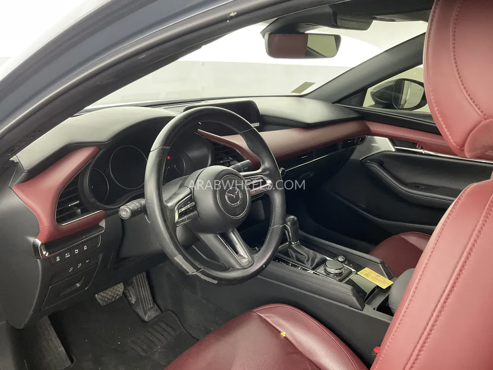 Mazda 3 2023 for Sale in Sharjah Image-7