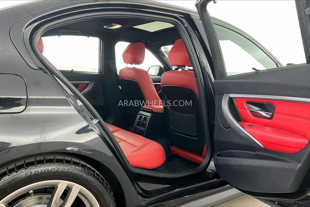 BMW 3 series 2018 for Sale in Sharjah Image-14