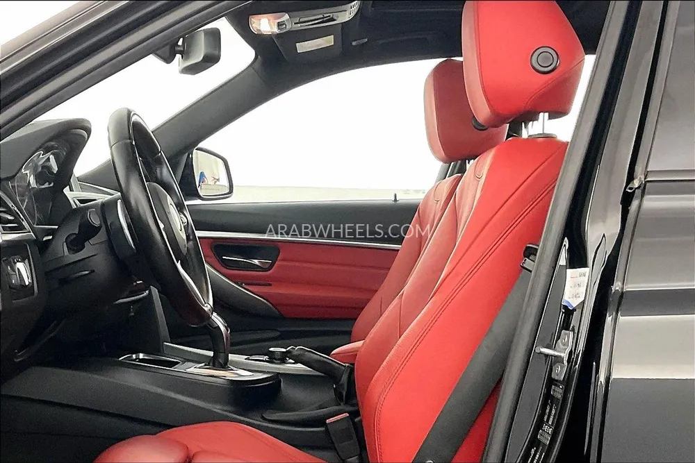 BMW 3 series 2018 for Sale in Sharjah Image-25