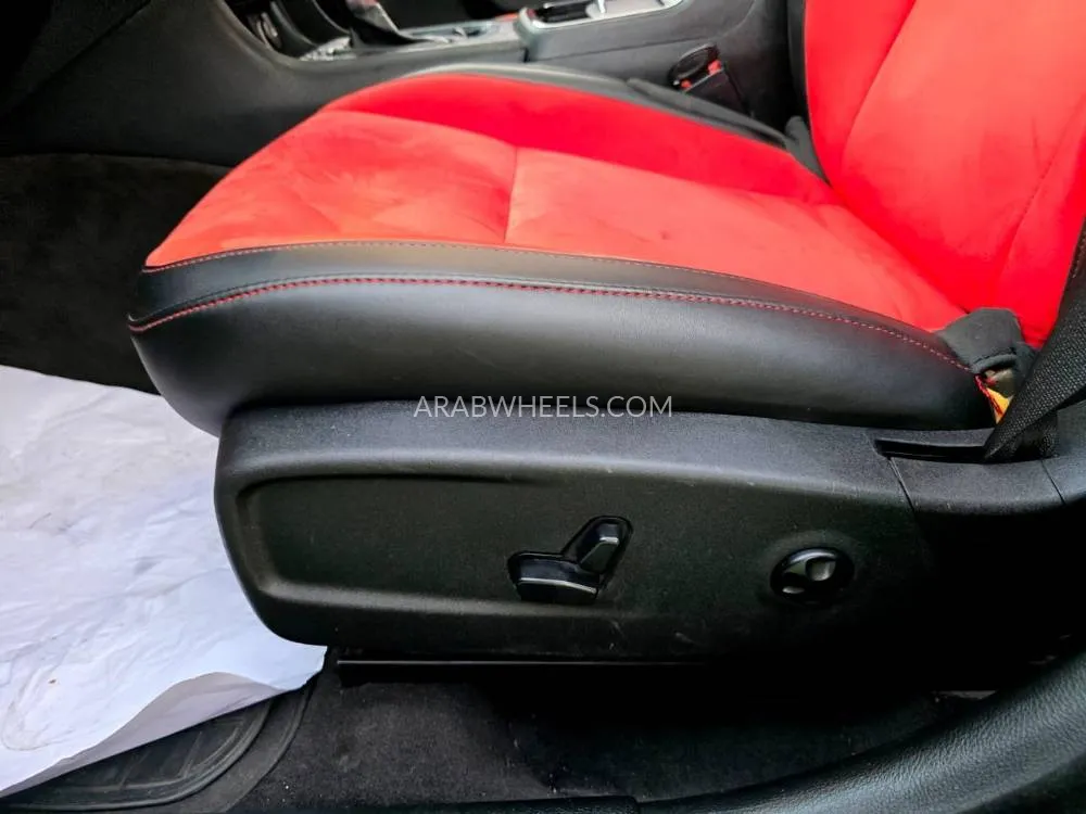 Dodge Charger 2018 for Sale in Sharjah Image-10