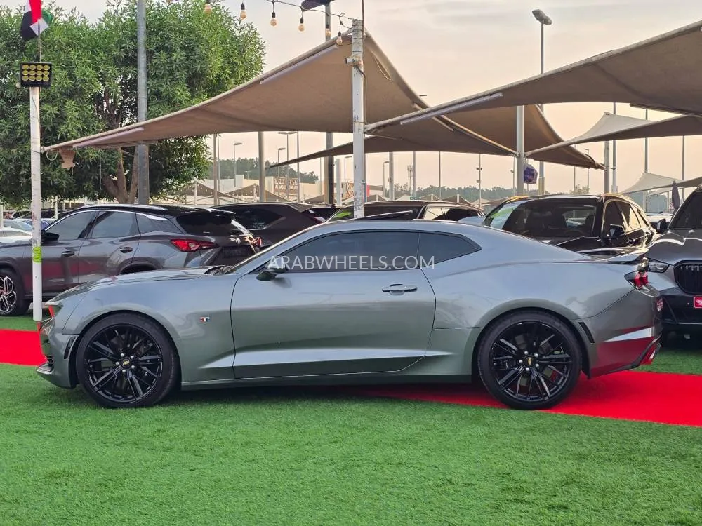 Chevrolet Camaro 2022 for Sale in Sharjah Image-2