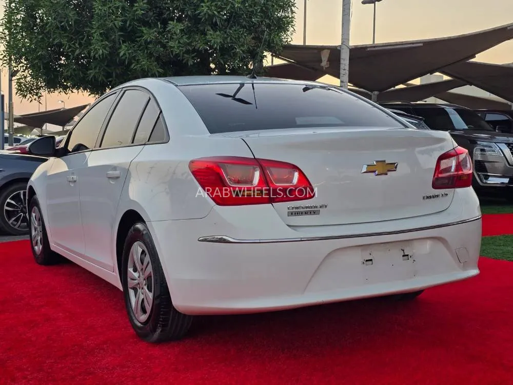 Chevrolet Cruze 2015 for Sale in Sharjah Image-11