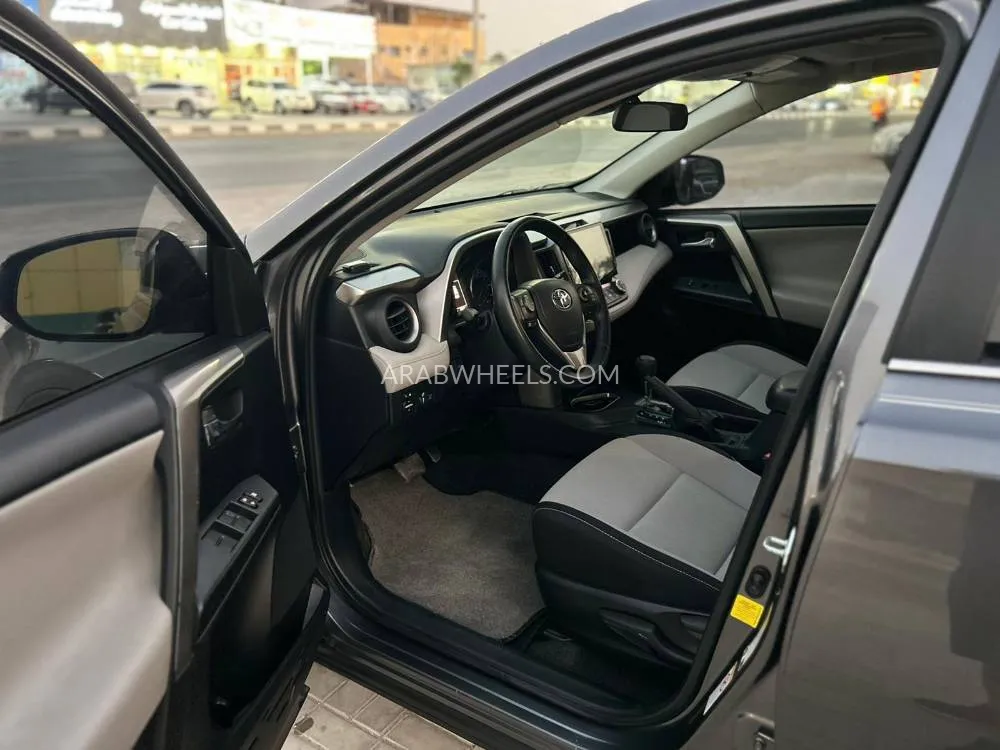Toyota Rav4 2018 for Sale in Ras Al Khaimah Image-11