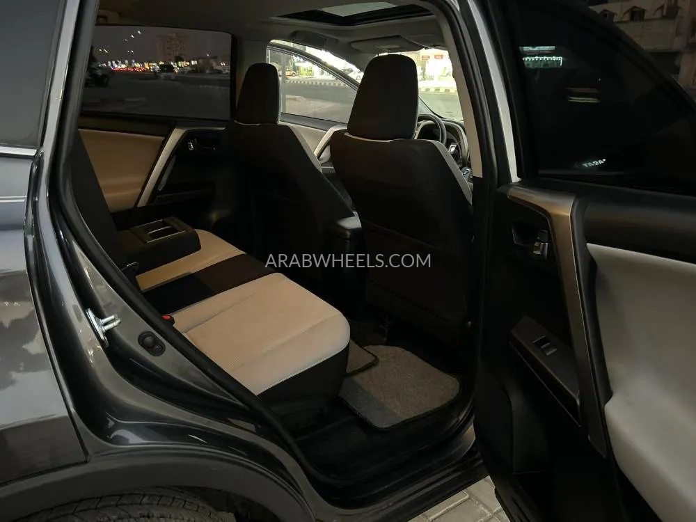 Toyota Rav4 2018 for Sale in Ras Al Khaimah Image-16